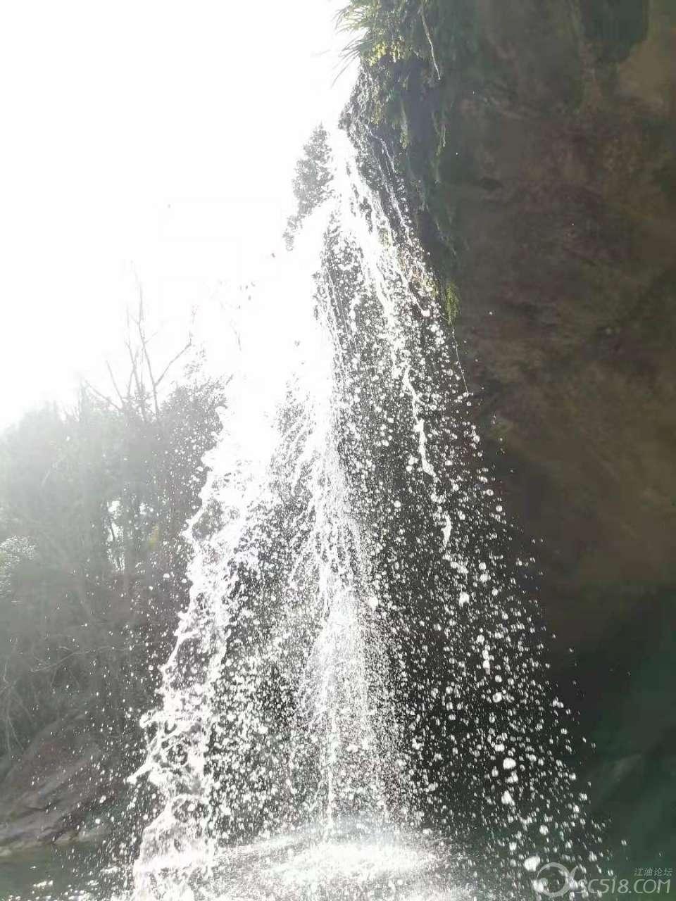 谈恋爱的时候应不应该花男方的钱？游戏画面
